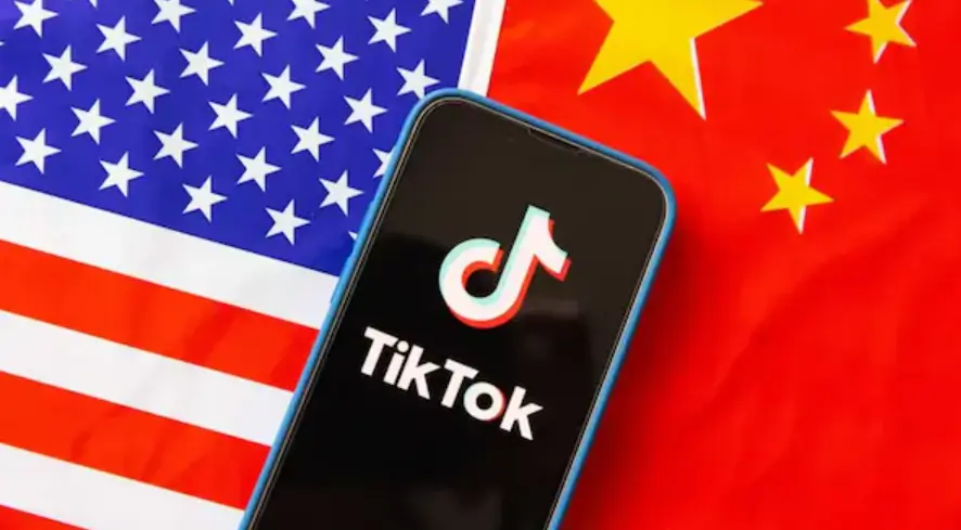 TikTok has removed the executive in charge of limiting the ban and will oppose the US bill requiring it to withdraw from China.
